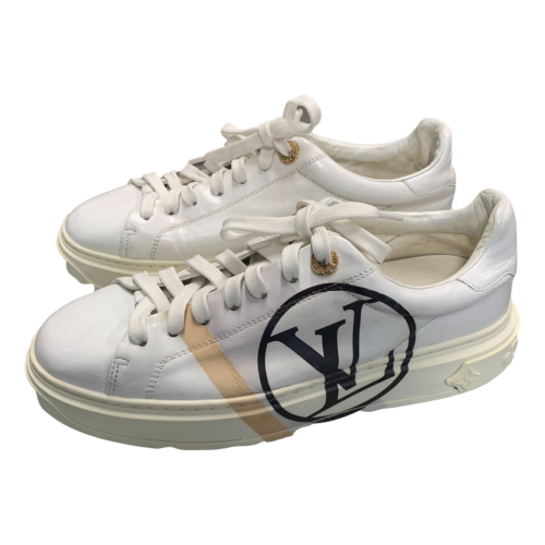 Time out trainers Louis Vuitton Beige size 37 EU in Suede - 31674235